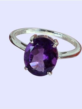 925 Sterling Silver Ring with Brilliant Cut Natural Amethyst 0.8x1.1cm